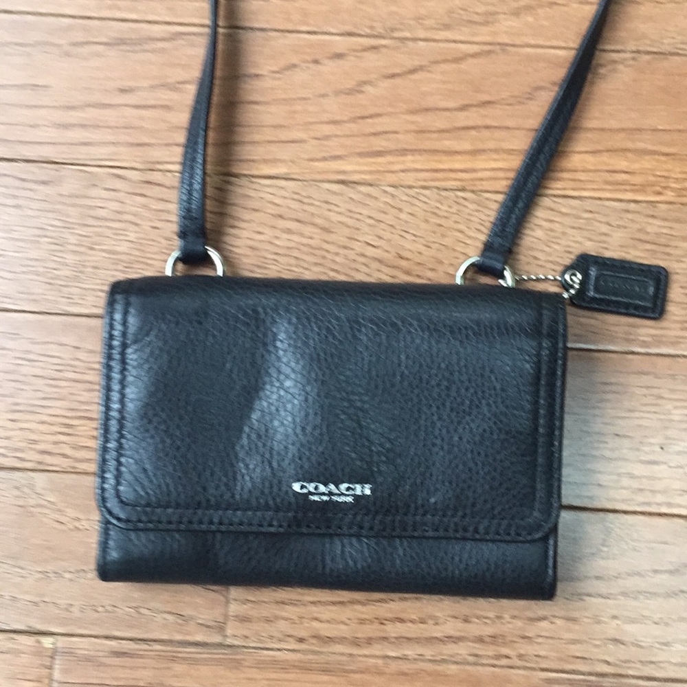 Classic Coach small cross body bag